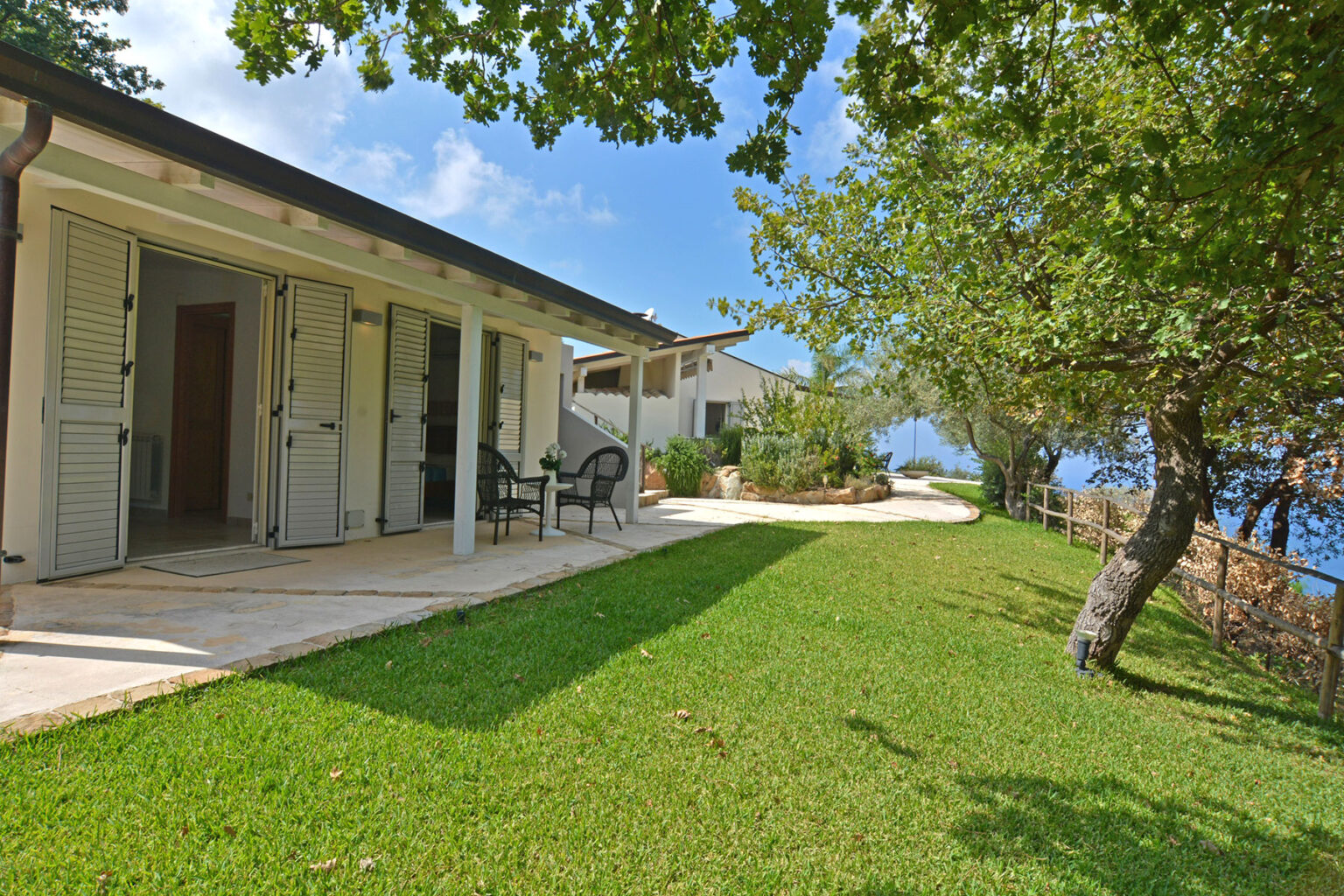 Cefalù Panoramic Villa | Sicily image 17 | Only on SopranoVillas