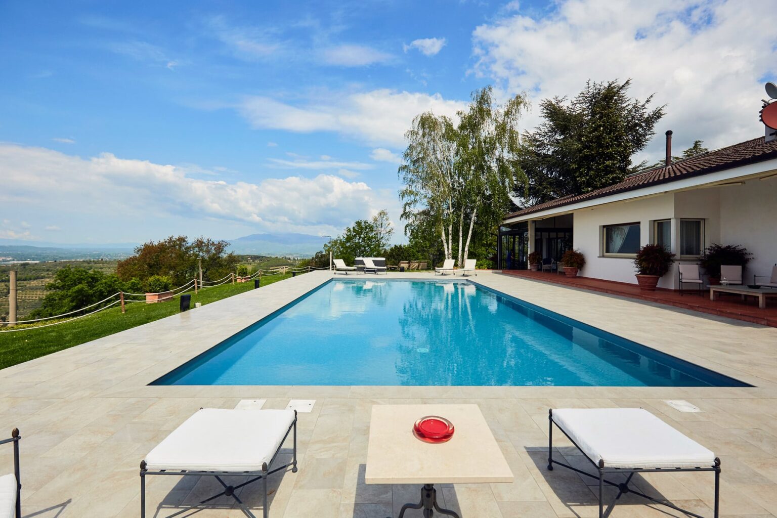 Arezzo Super Panoramic Villa | Tuscany image 7 | Only on SopranoVillas