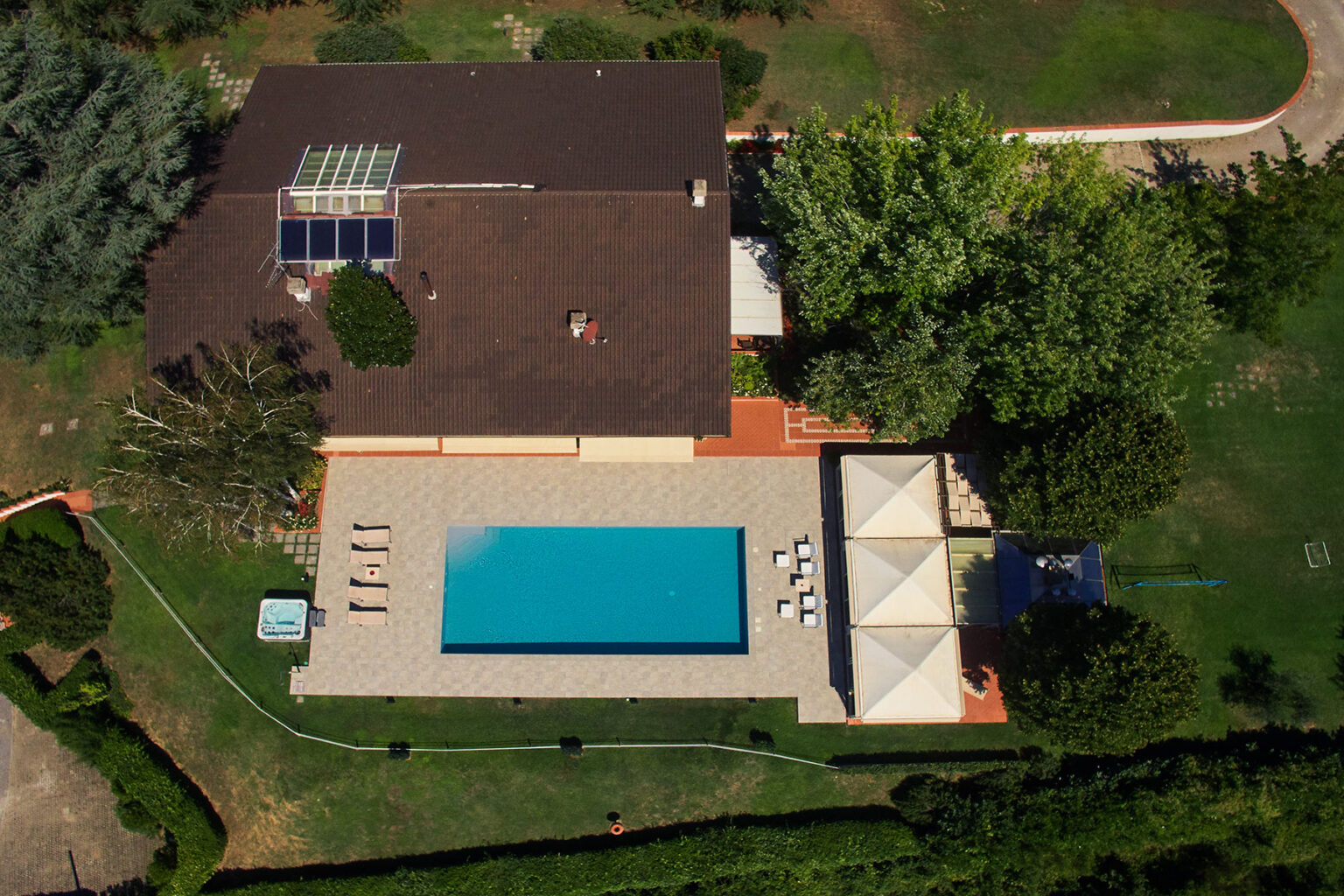Arezzo Super Panoramic Villa | Tuscany image 27 | Only on SopranoVillas