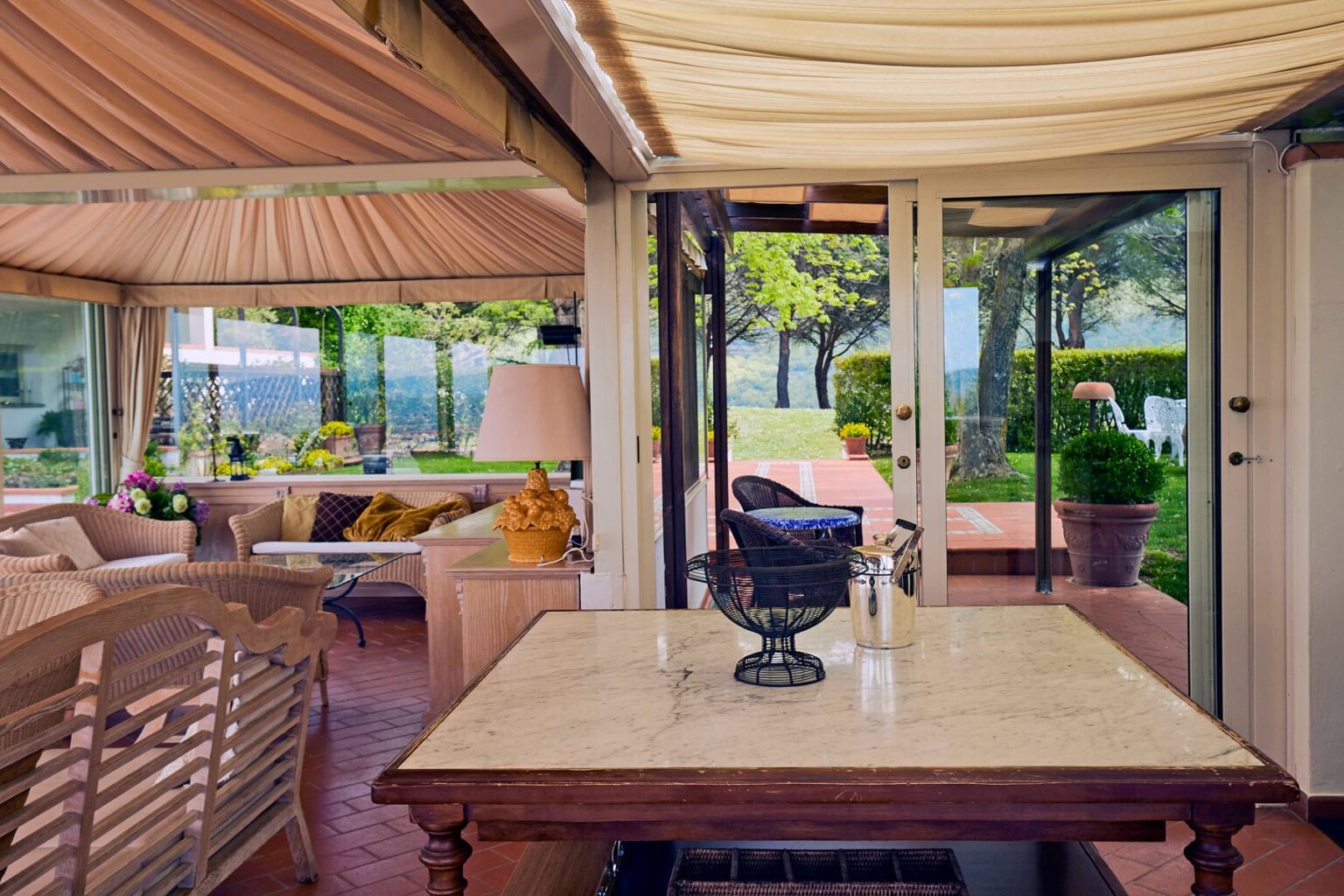 Arezzo Super Panoramic Villa | Tuscany image 10 | Only on SopranoVillas