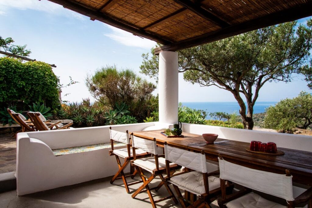 La Guardia Seaview Villa