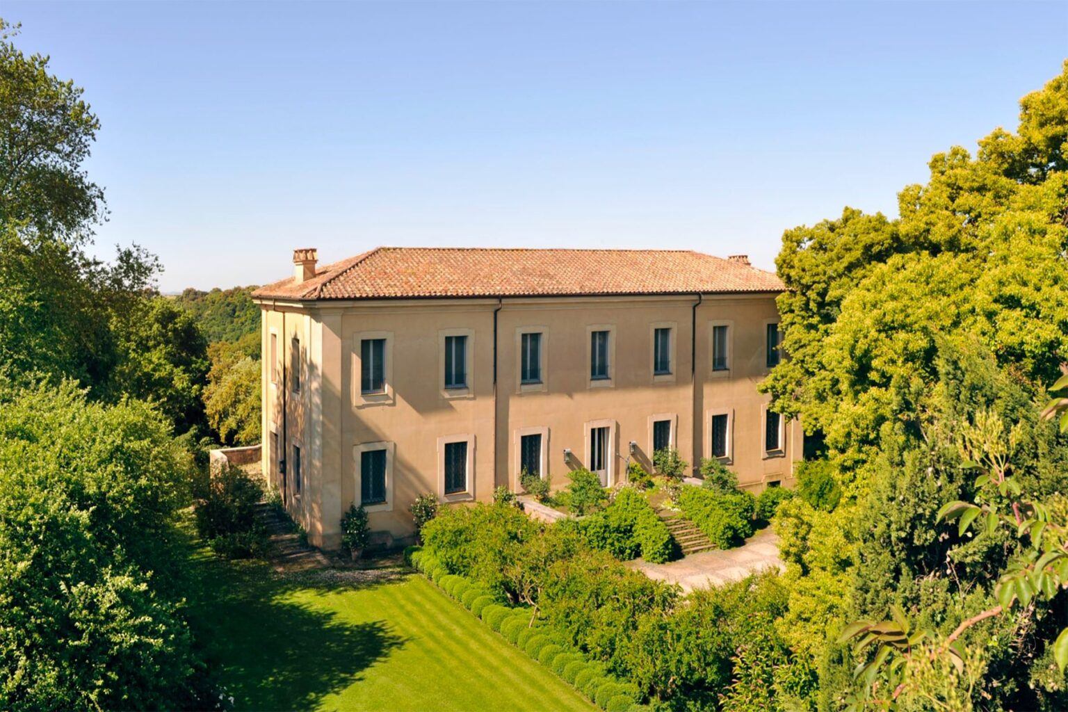 Rome Countryside Luxury Estate | Lazio image 40 | Only on SopranoVillas