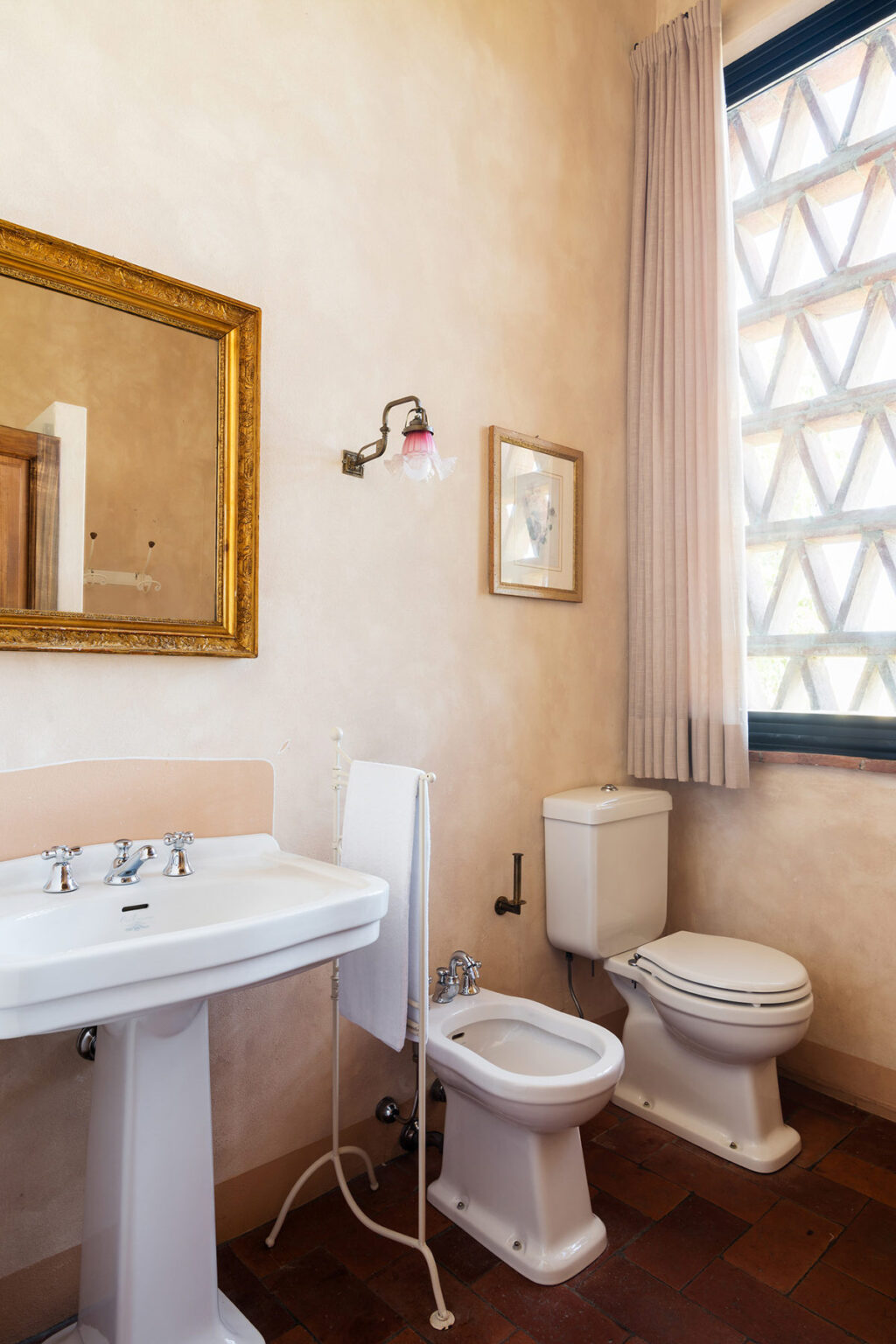 Panoramic Lucca Farmhouse | Tuscany image 28 | Only on SopranoVillas