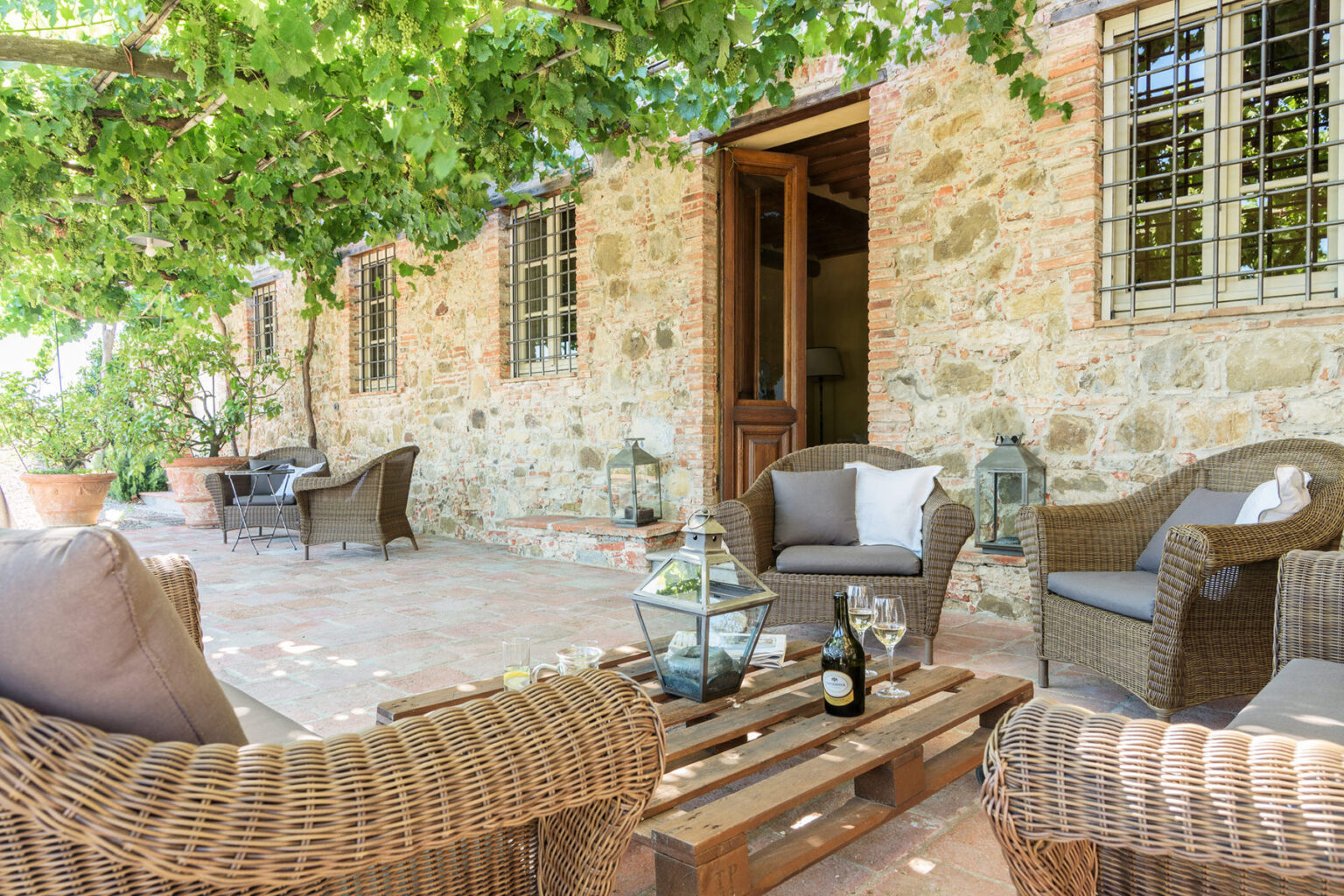 Panoramic Lucca Farmhouse | Tuscany image 9 | Only on SopranoVillas