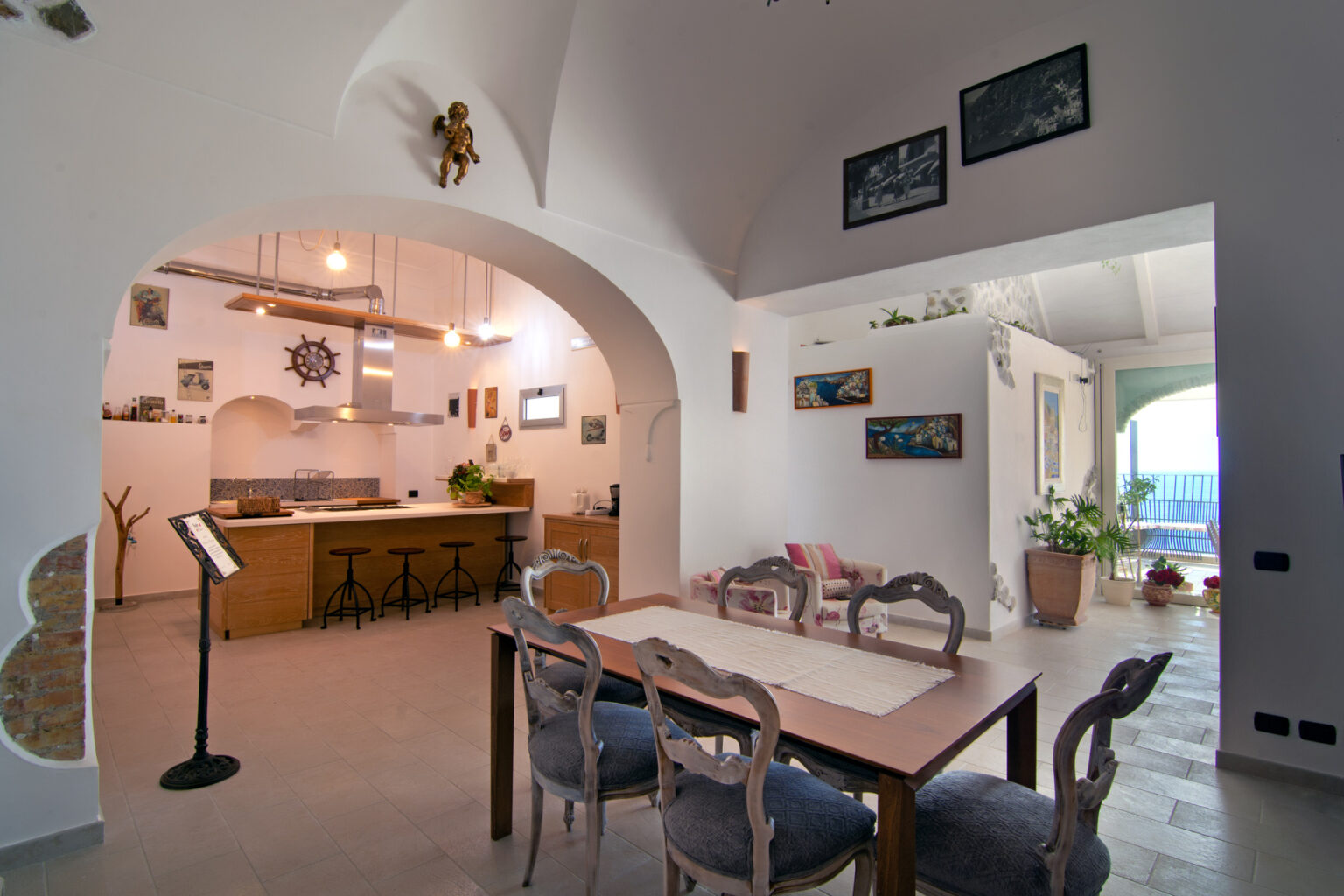 Positano Cliffside Villa | Amalfi Coast image 6 | Only on SopranoVillas