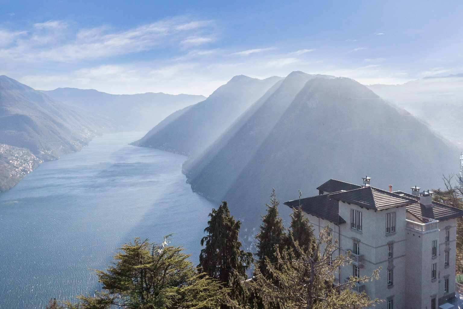Art Nouveau Luxury Villa | Lake Como image 4 | Only on SopranoVillas