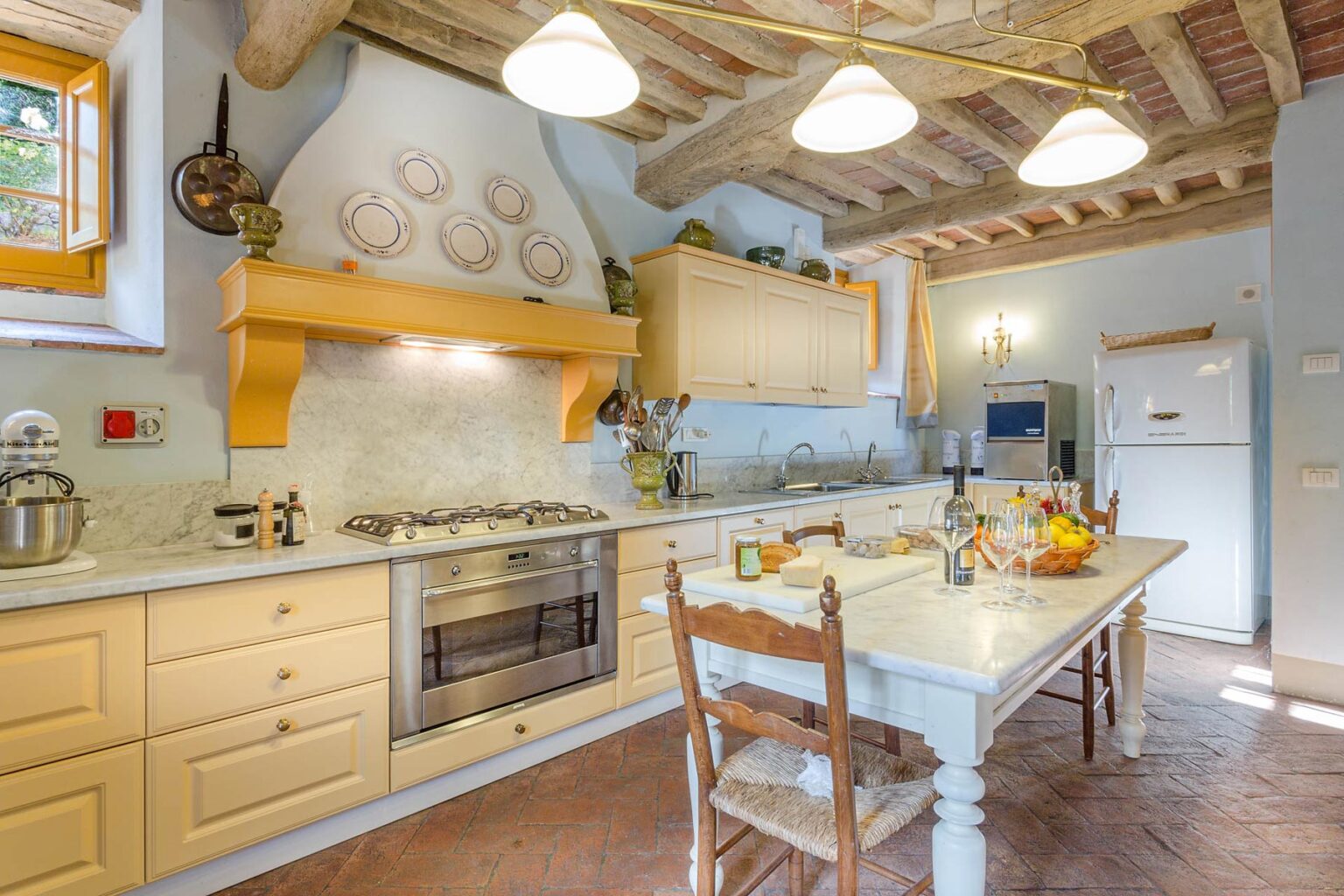 Lucca Luxury Retreat | Tuscany image 9 | Only on SopranoVillas