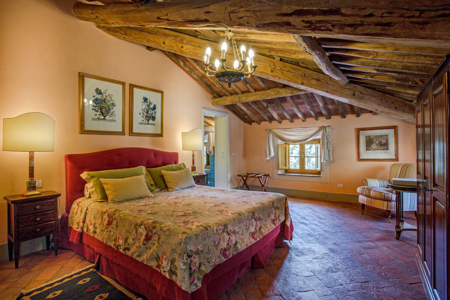 Lucca Luxury Retreat | Tuscany image 14 | Only on SopranoVillas