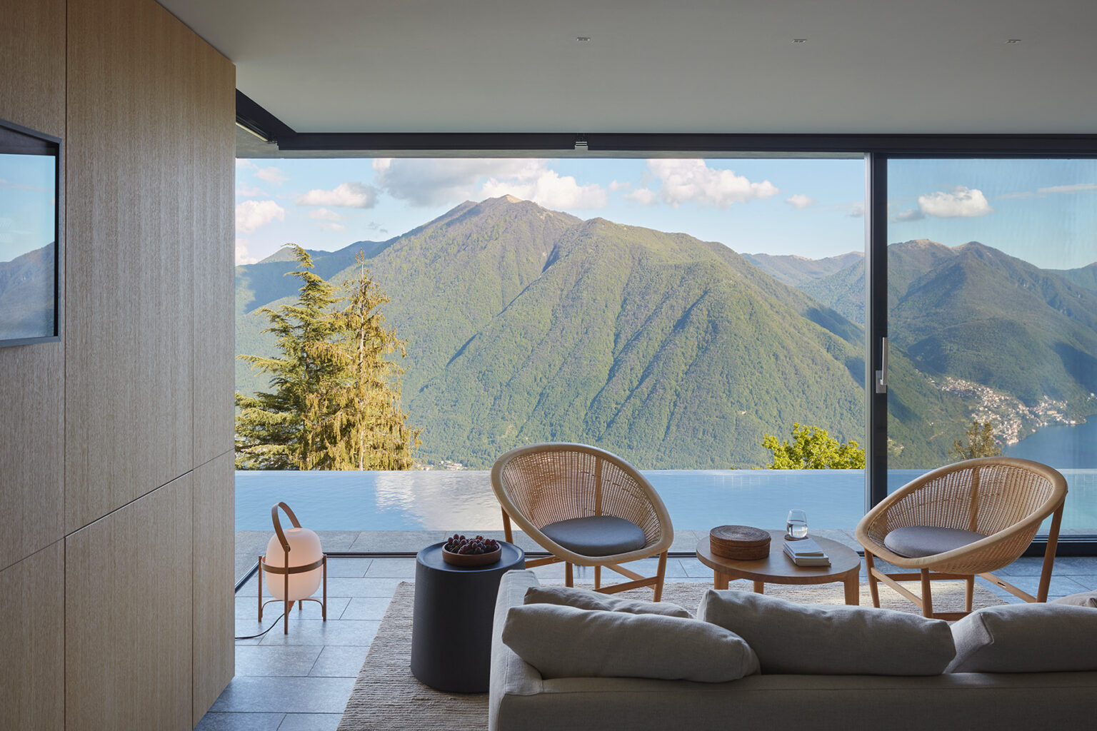 Art Nouveau Luxury Villa | Lake Como image 5 | Only on SopranoVillas