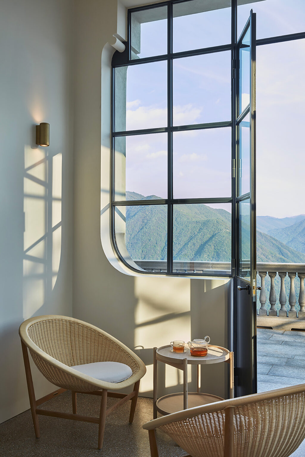 Art Nouveau Luxury Villa | Lake Como image 10 | Only on SopranoVillas