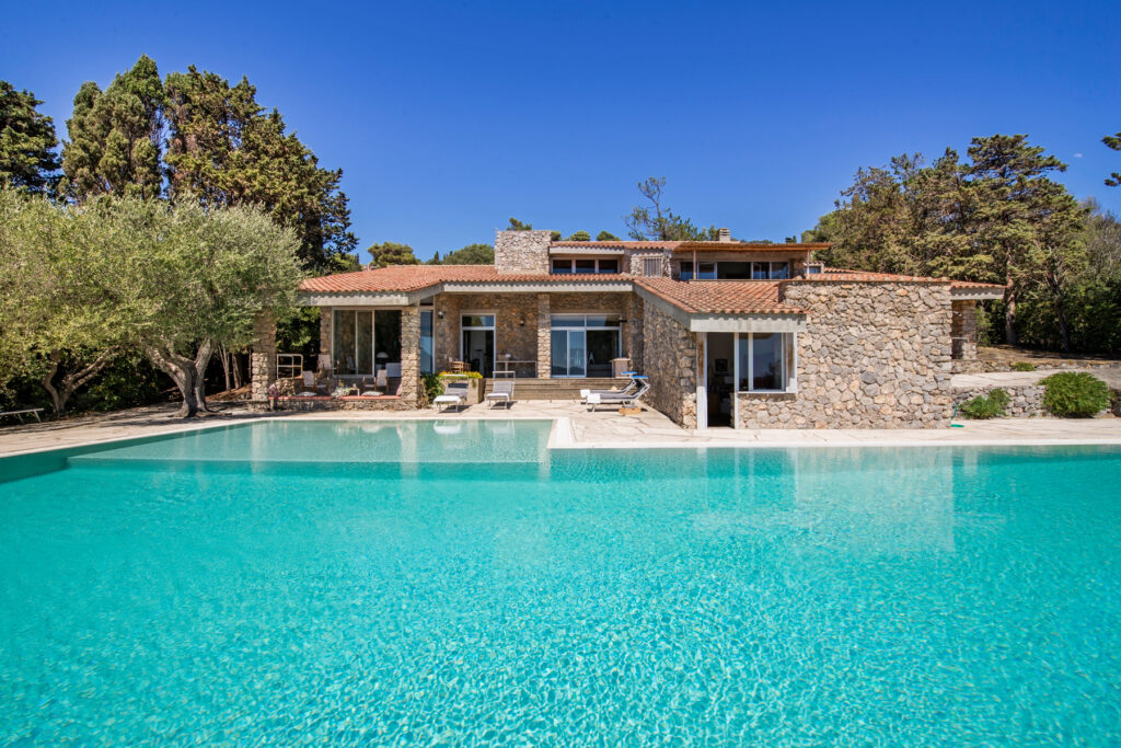  | Only on SopranoVillas