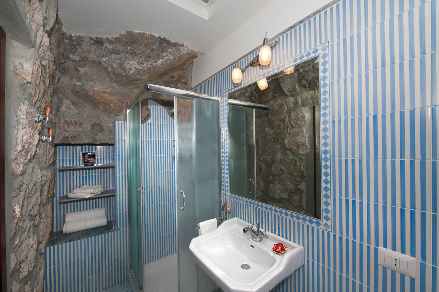 Positano Watchtower | Amalfi Coast image 41 | Only on SopranoVillas