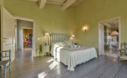 | Only on SopranoVillas