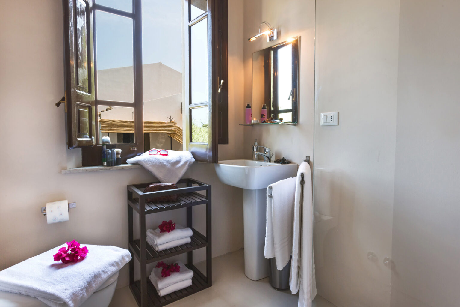 Taormina Beach Villa | Sicily image 25 | Only on SopranoVillas