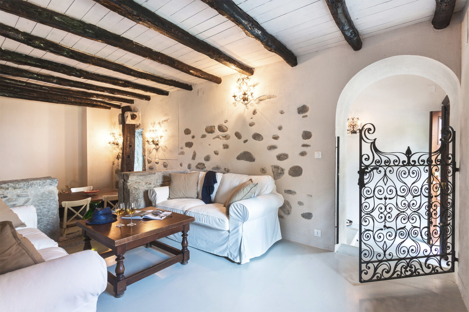 Taormina Beach Villa | Sicily image 9 | Only on SopranoVillas