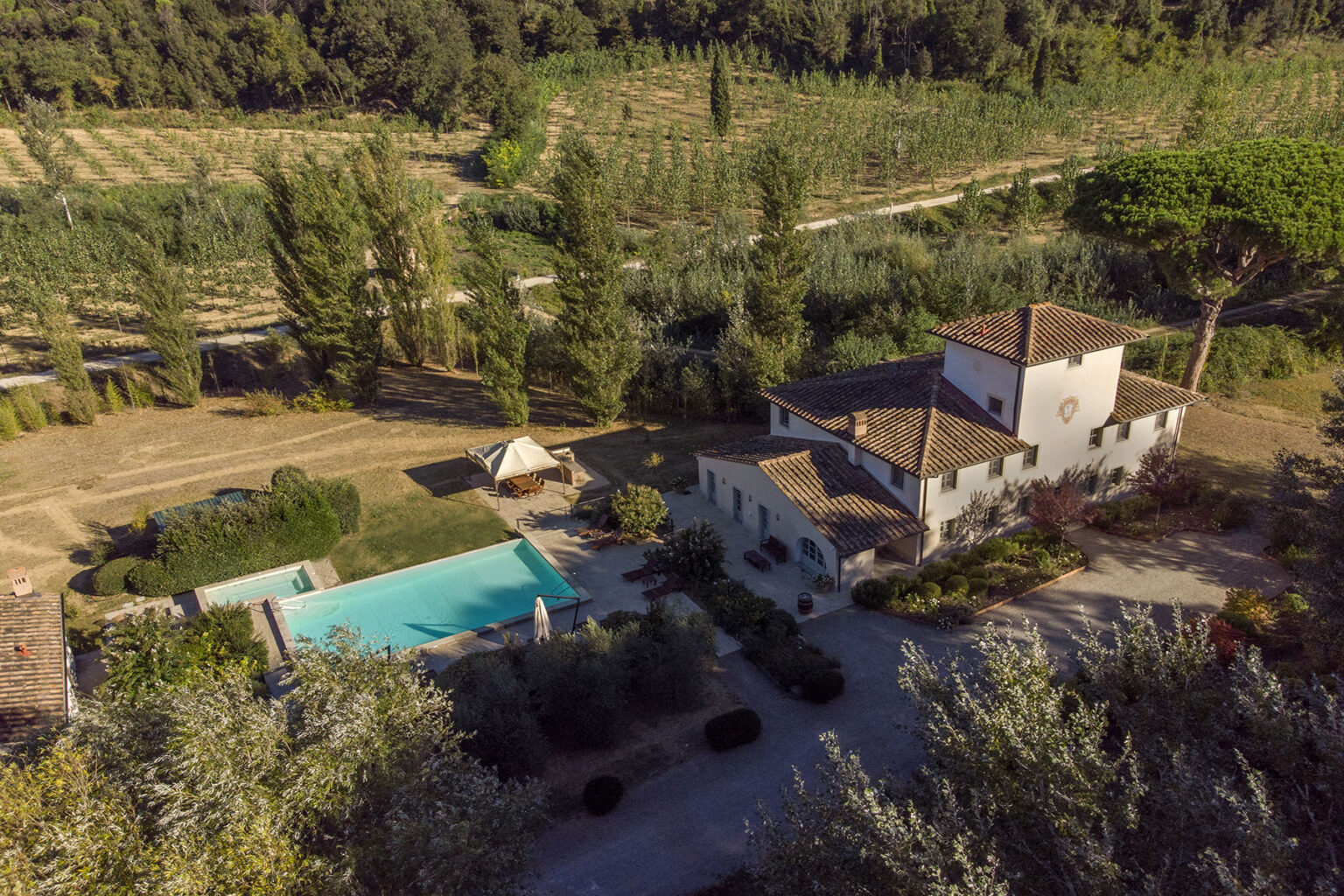 Pisa Luxury Swimming Pool Villa | Tuscany image 3 | Only on SopranoVillas