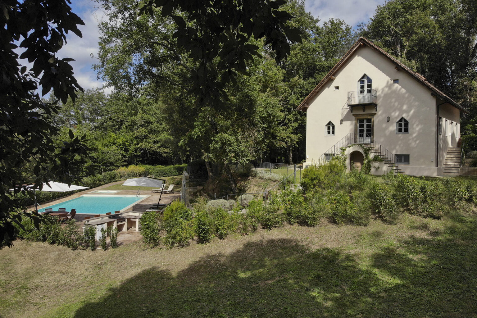 Pisa Countryside Villa | Tuscany image 2 | Only on SopranoVillas