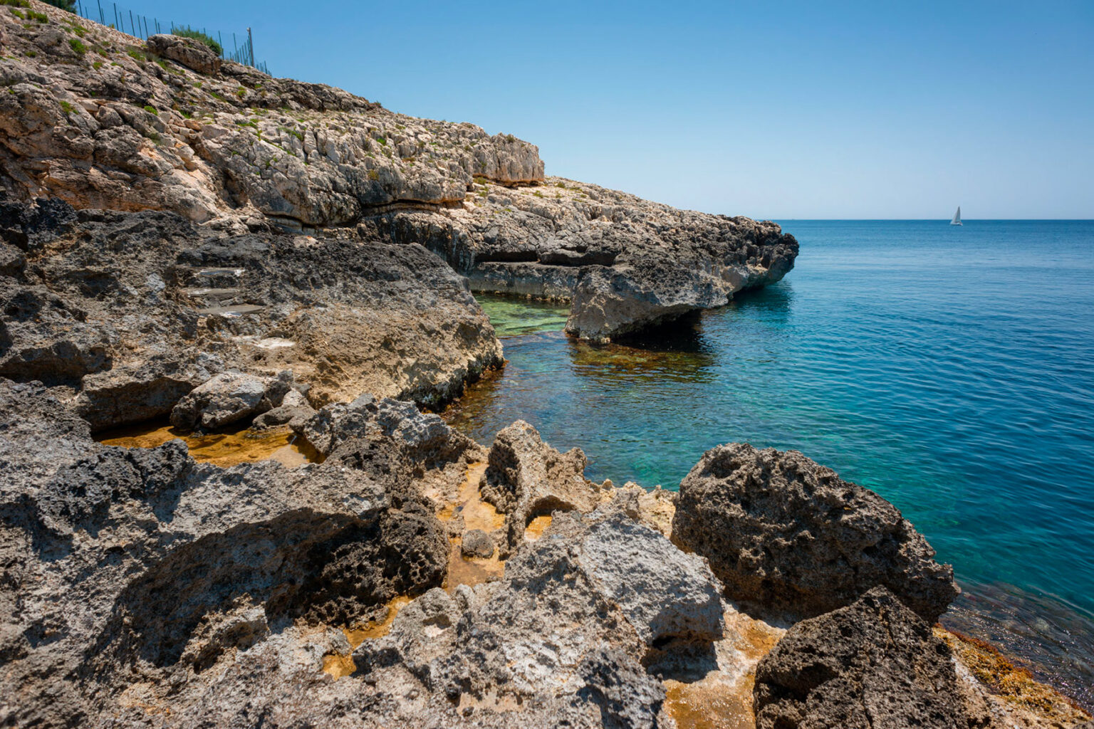 Syracuse Luxury Seafront Villa | Sicily image 43 | Only on SopranoVillas