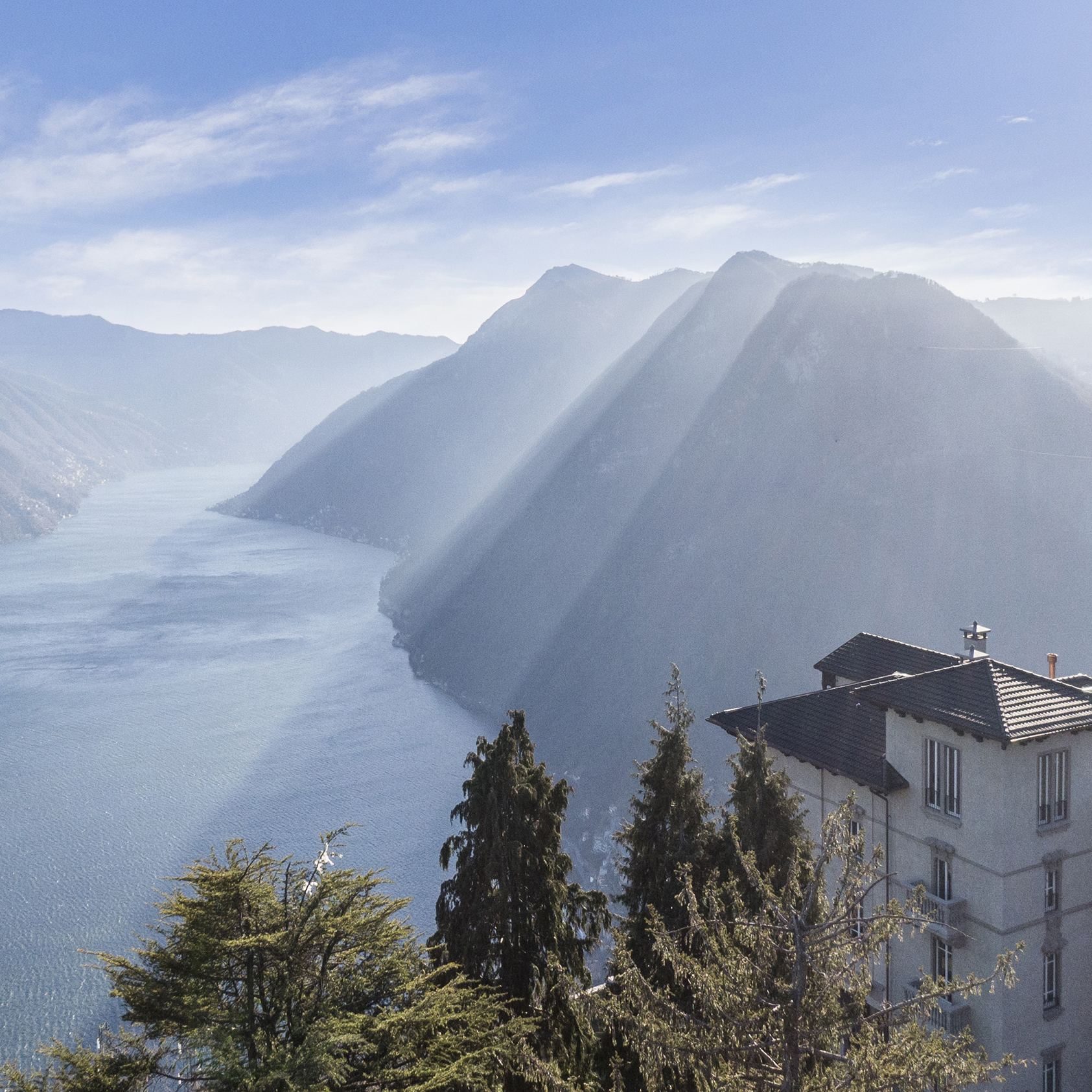 Italian Lakes view