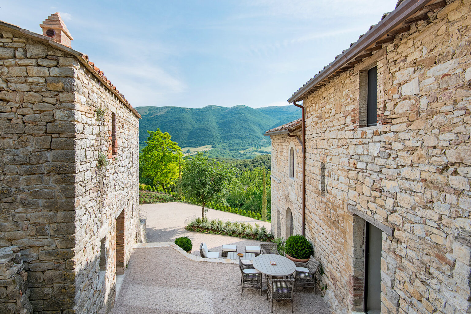 Lake Trasimeno Idyllic Villa | Umbria image 21 | Only on SopranoVillas