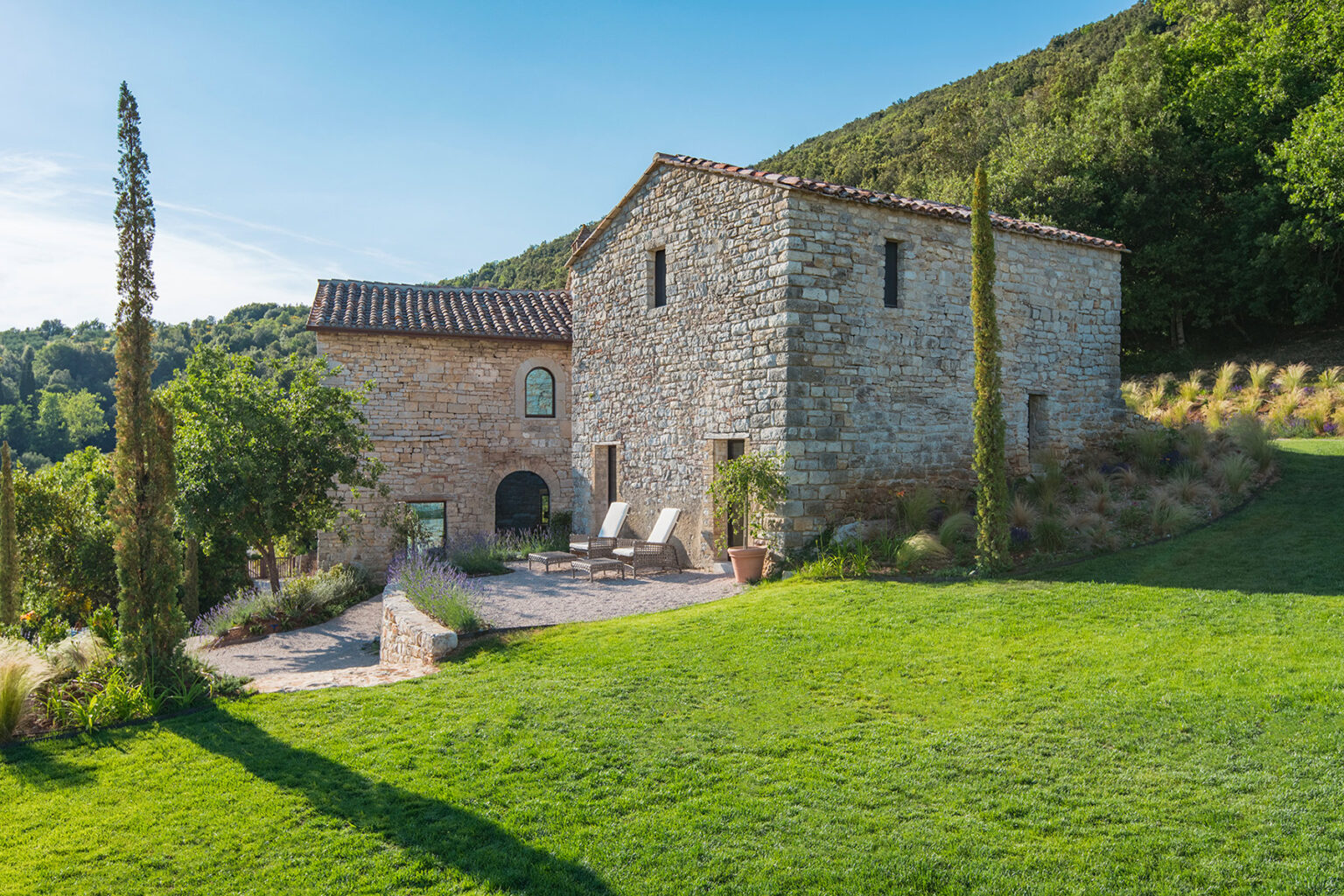 Lake Trasimeno Idyllic Villa | Umbria image 2 | Only on SopranoVillas