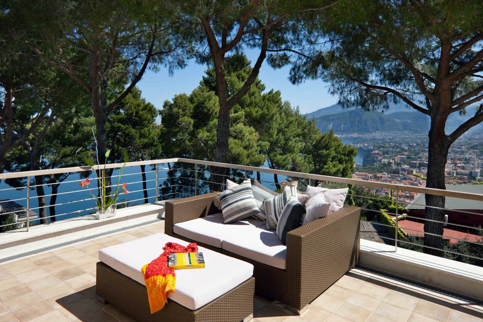 Sorrento Designer Villa | Amalfi Coast image 7 | Only on SopranoVillas