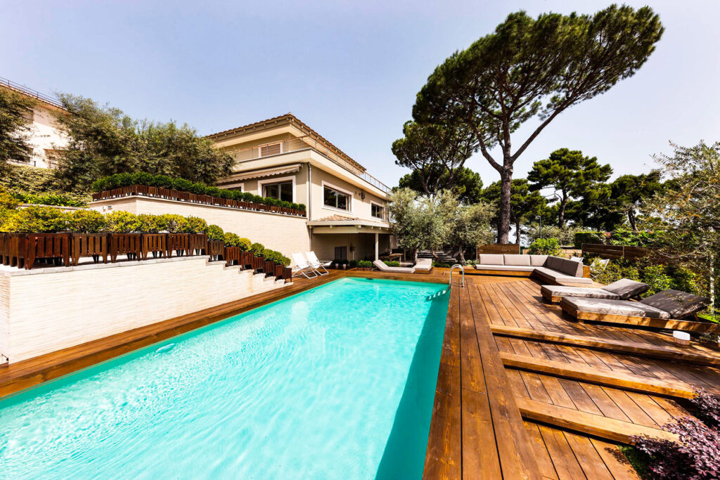  | Only on SopranoVillas