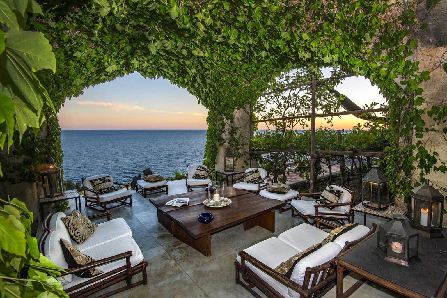 Maiori Stunning Retreat | Amalfi Coast image 8 | Only on SopranoVillas
