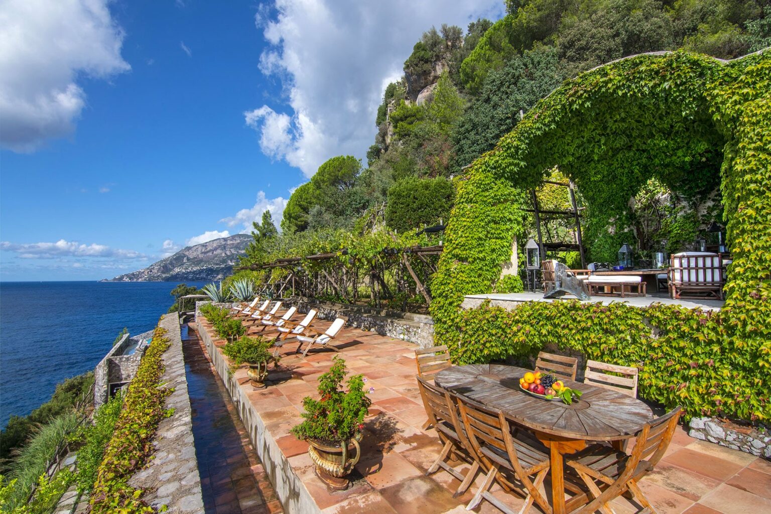 Maiori Stunning Retreat | Amalfi Coast image 10 | Only on SopranoVillas
