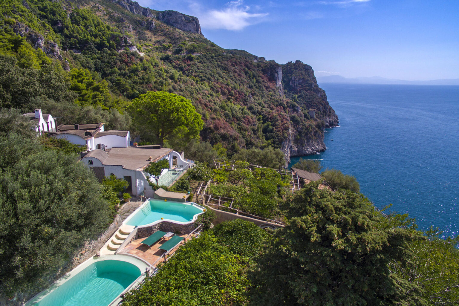 Maiori Cliff Side Tower | Amalfi Coast image 5 | Only on SopranoVillas