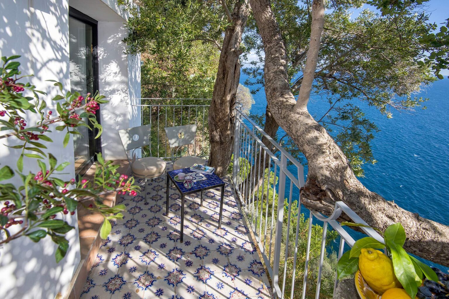 Maiori Cliff Side Tower | Amalfi Coast image 31 | Only on SopranoVillas