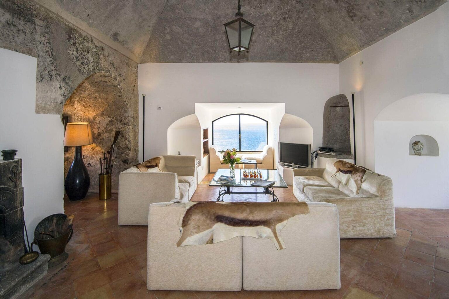 Maiori Cliff Side Tower | Amalfi Coast image 10 | Only on SopranoVillas