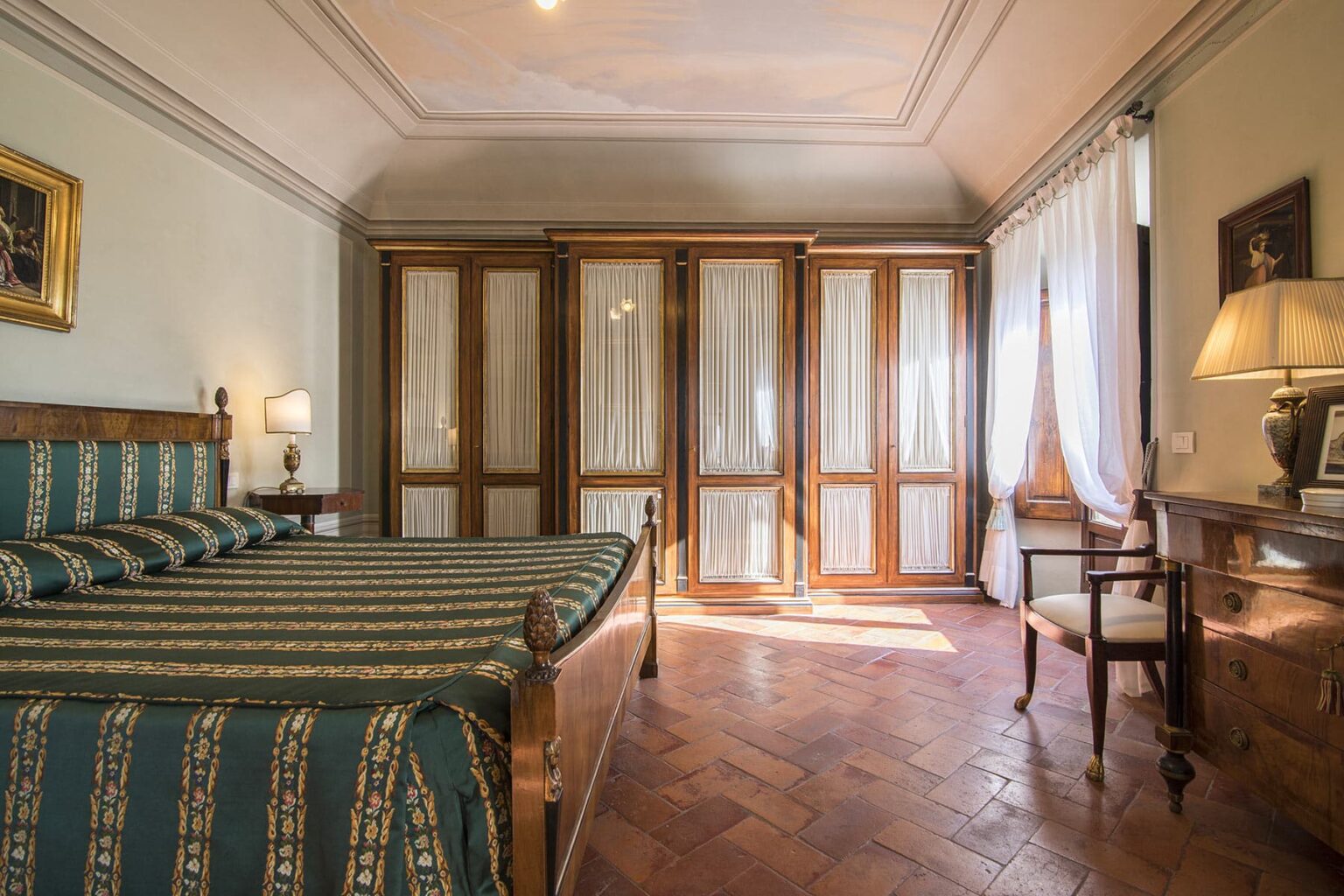 Castelfiorentino Luxury Villa | Tuscany image 43 | Only on SopranoVillas
