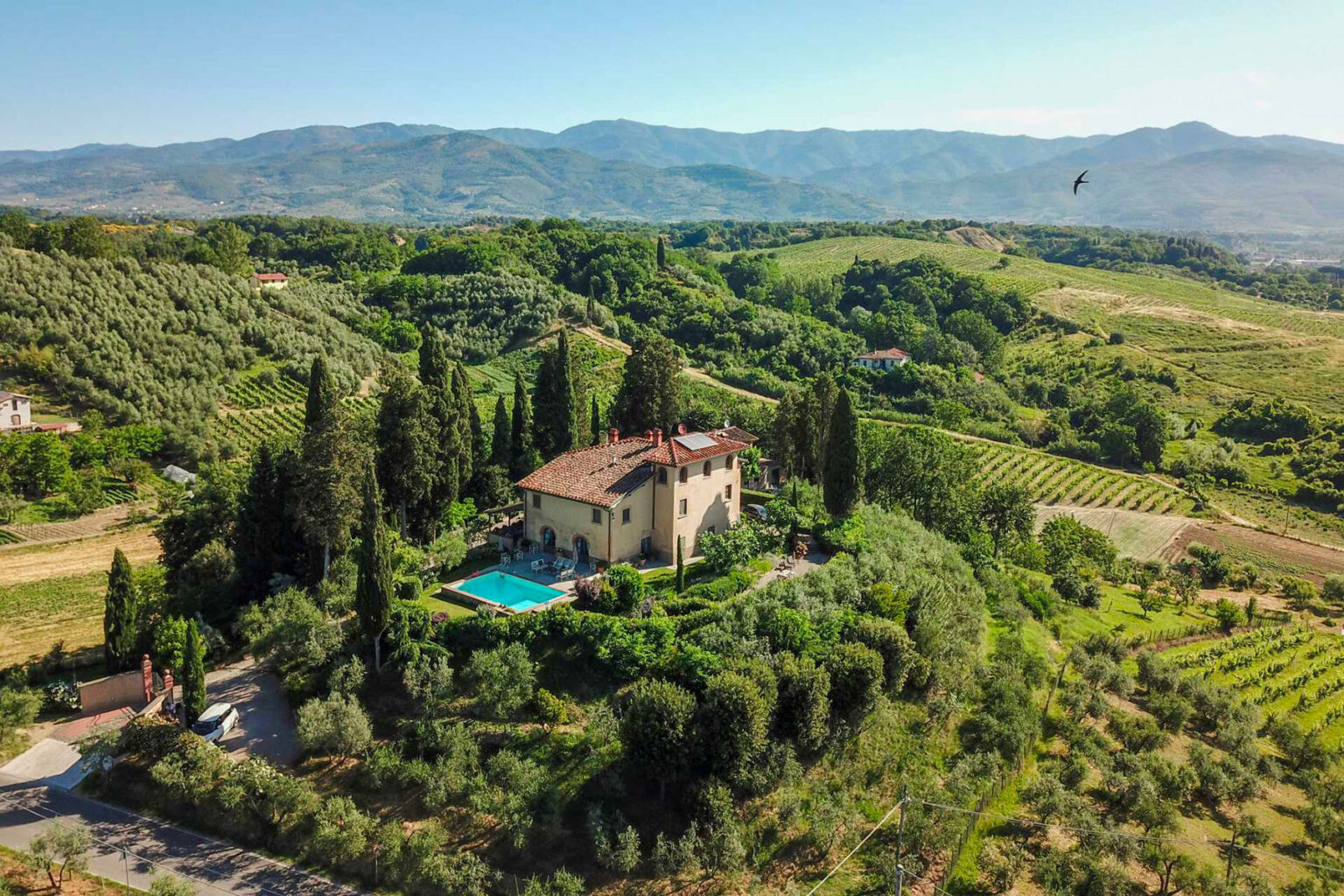 Arezzo Hilltop Villa | Tuscany image 2 | Only on SopranoVillas