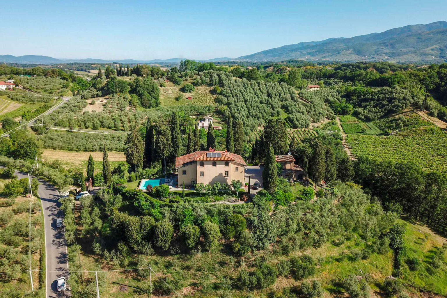Arezzo Hilltop Villa | Tuscany image 3 | Only on SopranoVillas