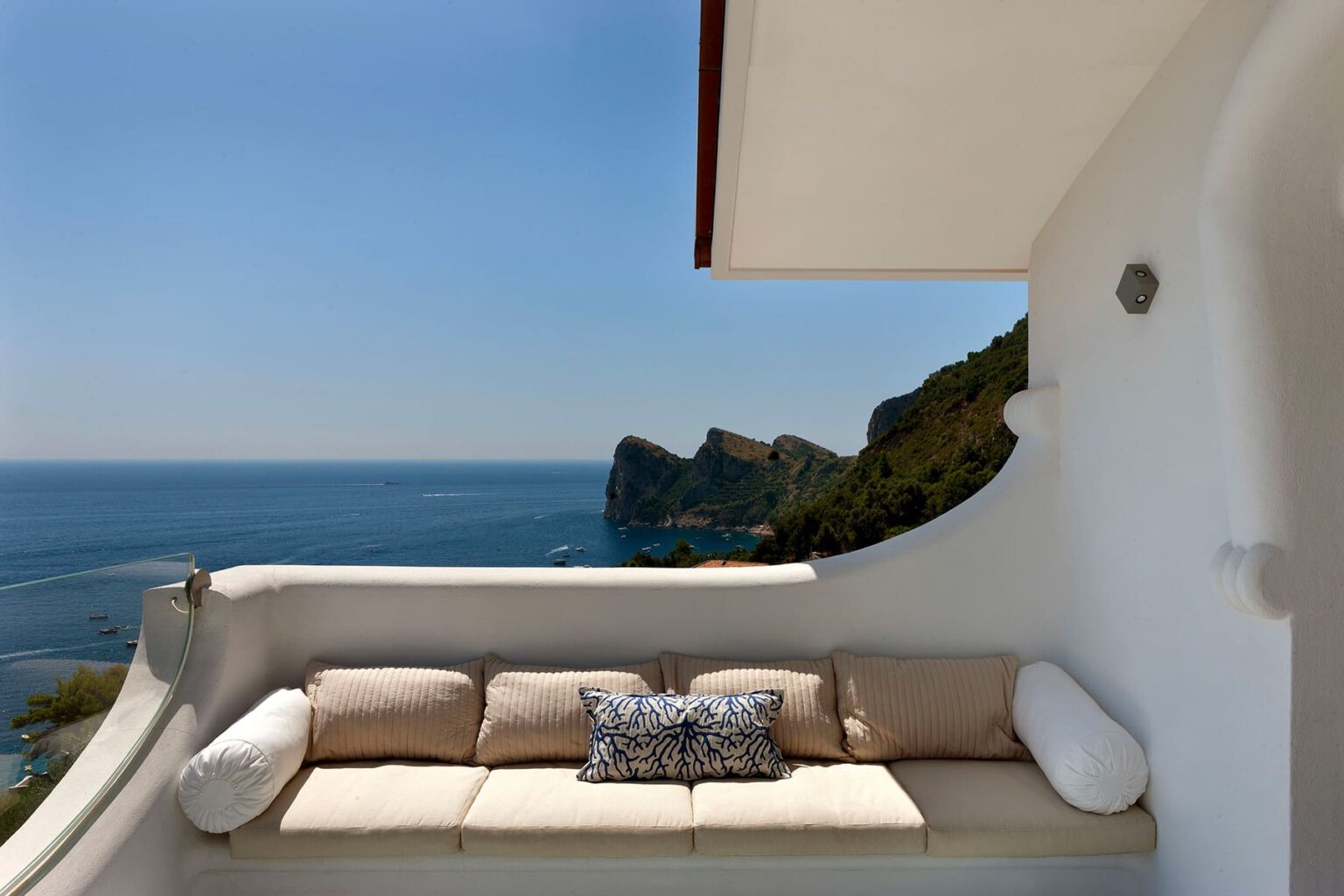 Sorrento Beach Villa | Amalfi Coast image 3 | Only on SopranoVillas
