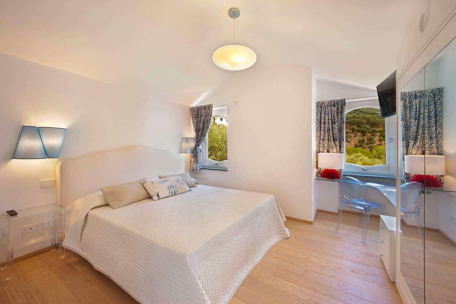 Sorrento Beach Villa | Amalfi Coast image 24 | Only on SopranoVillas