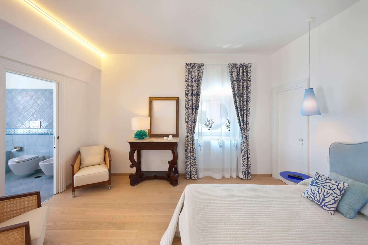 Sorrento Beach Villa | Amalfi Coast image 19 | Only on SopranoVillas