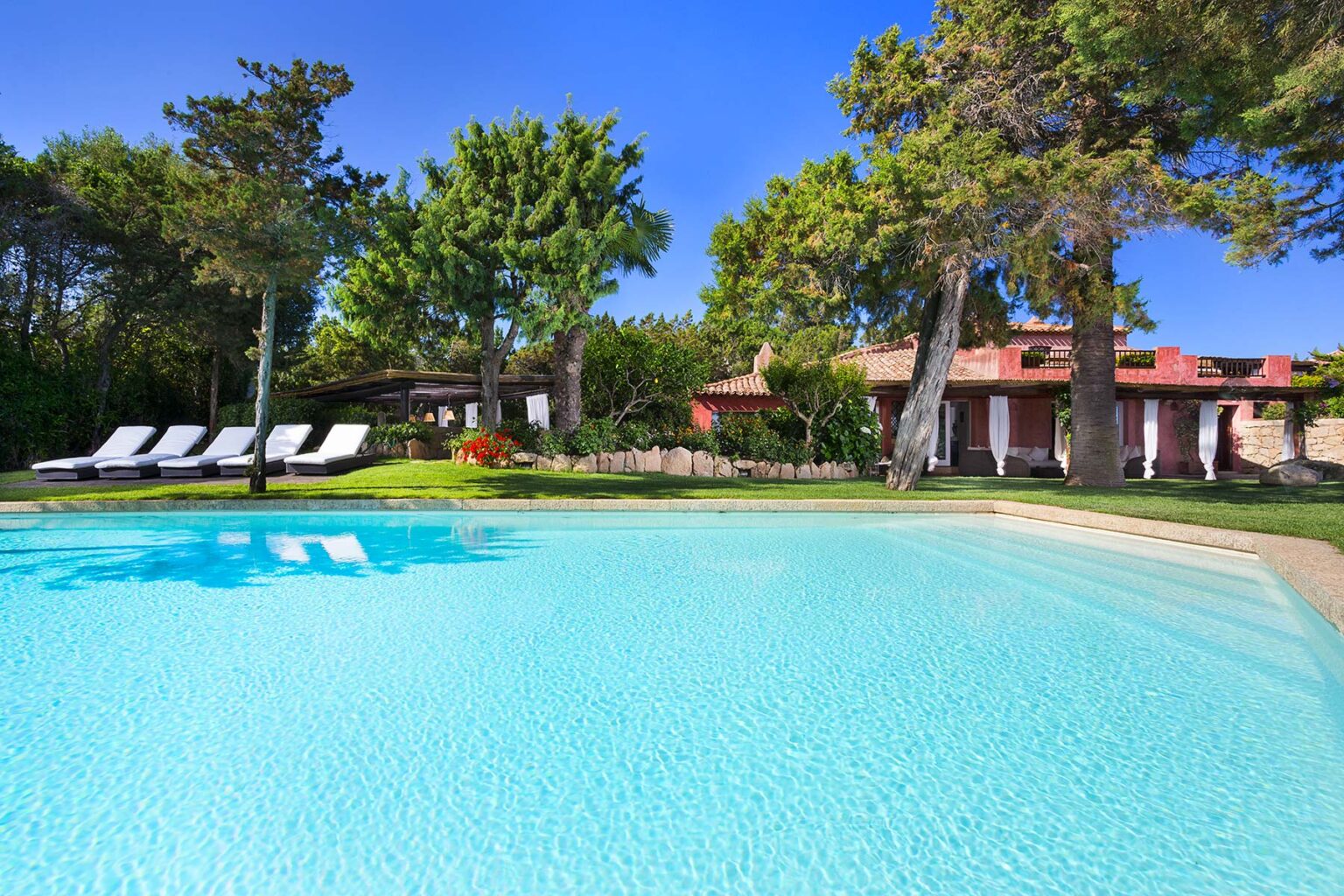 Costa Smeralda Seafront Villa| Sardinia image 3 | Only on SopranoVillas