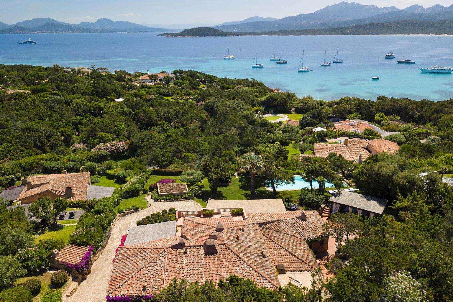 Costa Smeralda Seafront Villa| Sardinia image 5 | Only on SopranoVillas