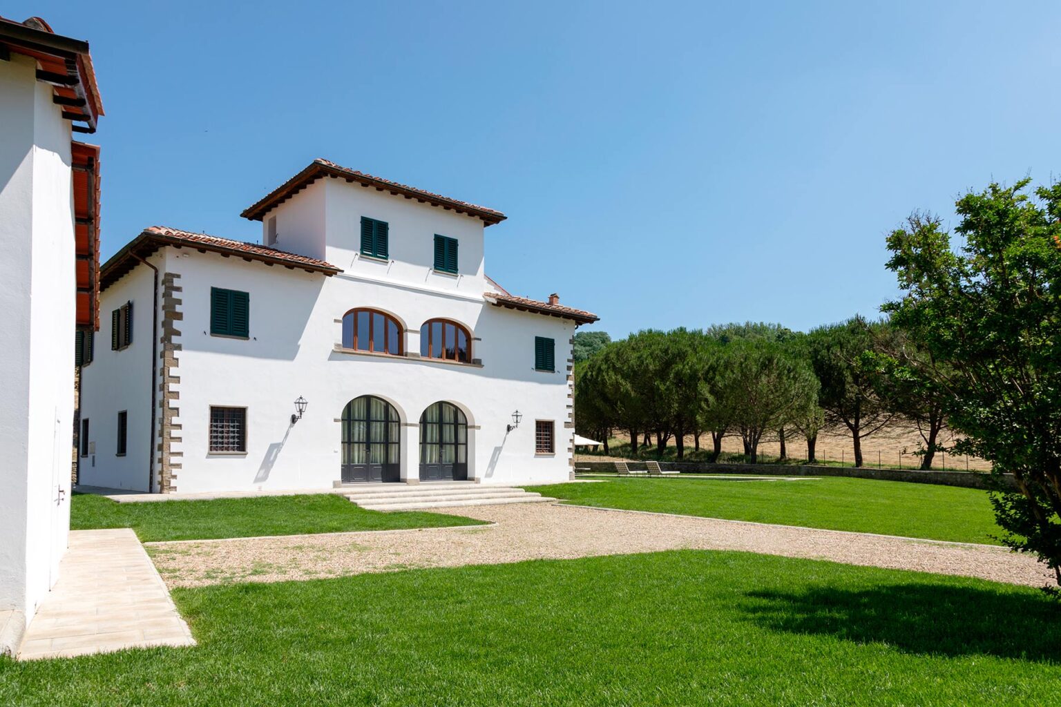 Valdarno Stylish Villa | Tuscany image 22 | Only on SopranoVillas