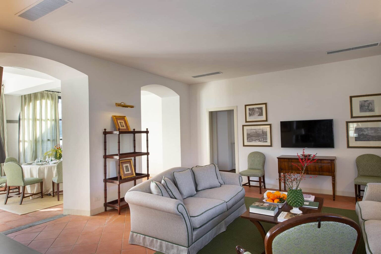 Valdarno Stylish Villa | Tuscany image 5 | Only on SopranoVillas