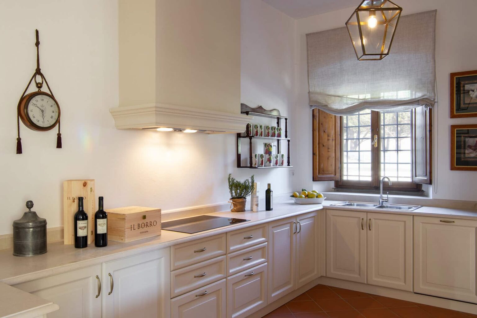 Valdarno Stylish Villa | Tuscany image 8 | Only on SopranoVillas