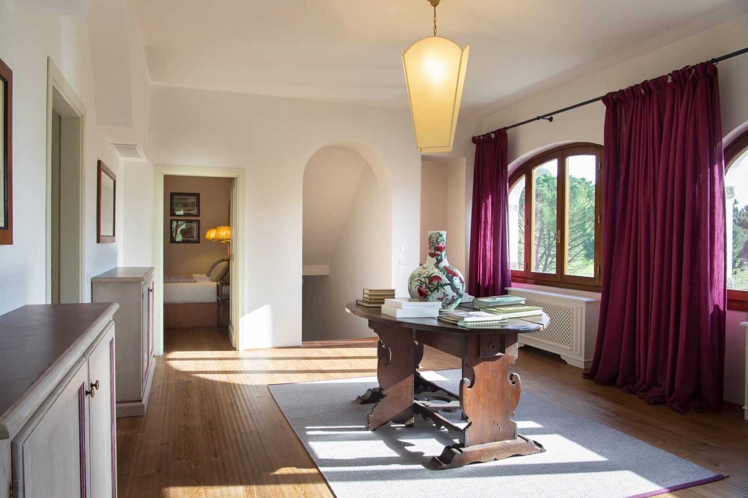 Valdarno Stylish Villa | Tuscany image 11 | Only on SopranoVillas