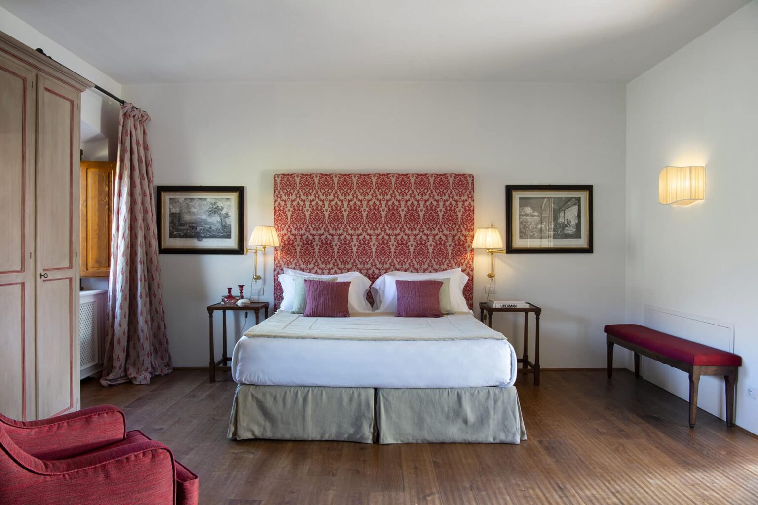 Valdarno Stylish Villa | Tuscany image 12 | Only on SopranoVillas