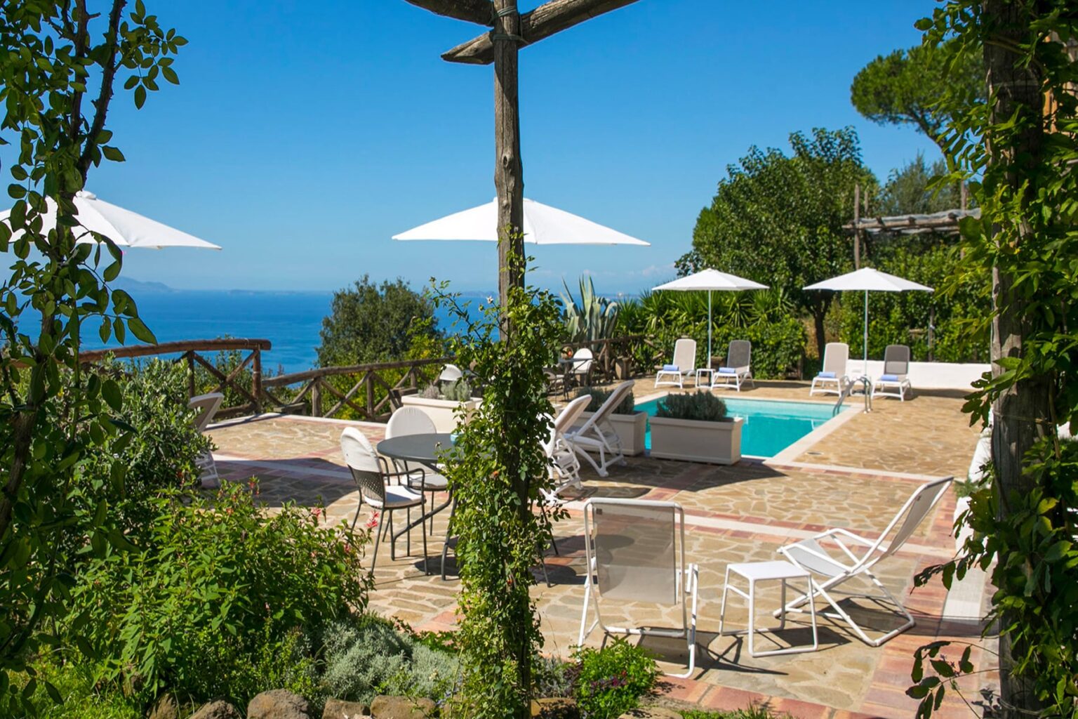 Sorrento Large Villa | Amalfi Coast image 3 | Only on SopranoVillas