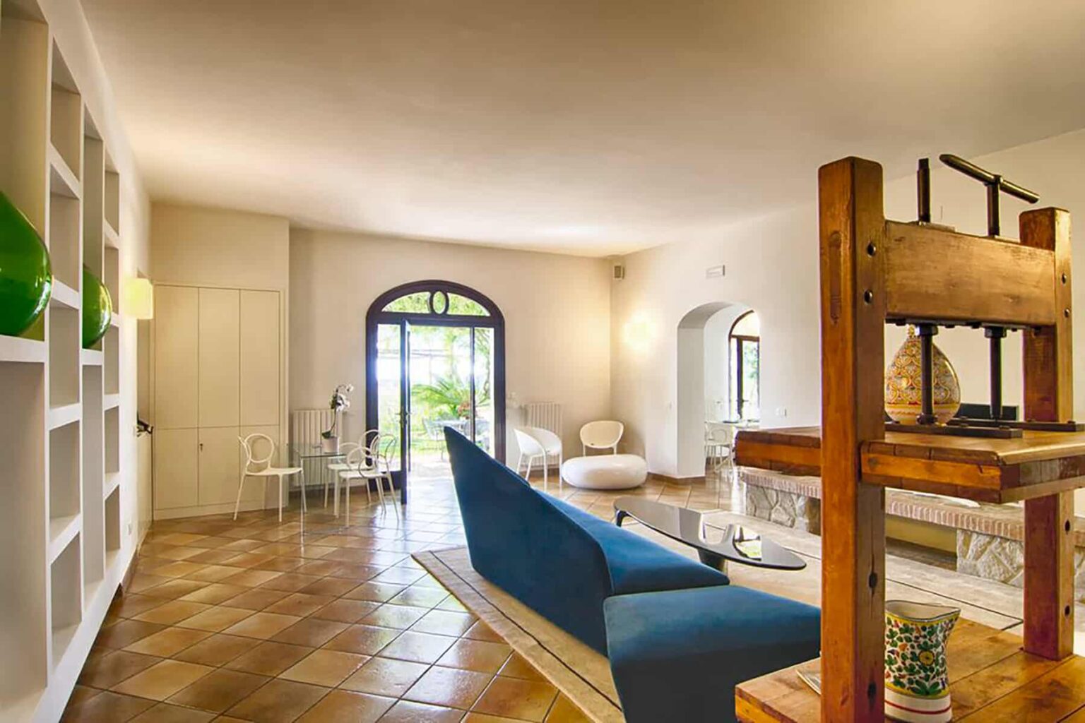 Sorrento Large Villa | Amalfi Coast image 23 | Only on SopranoVillas