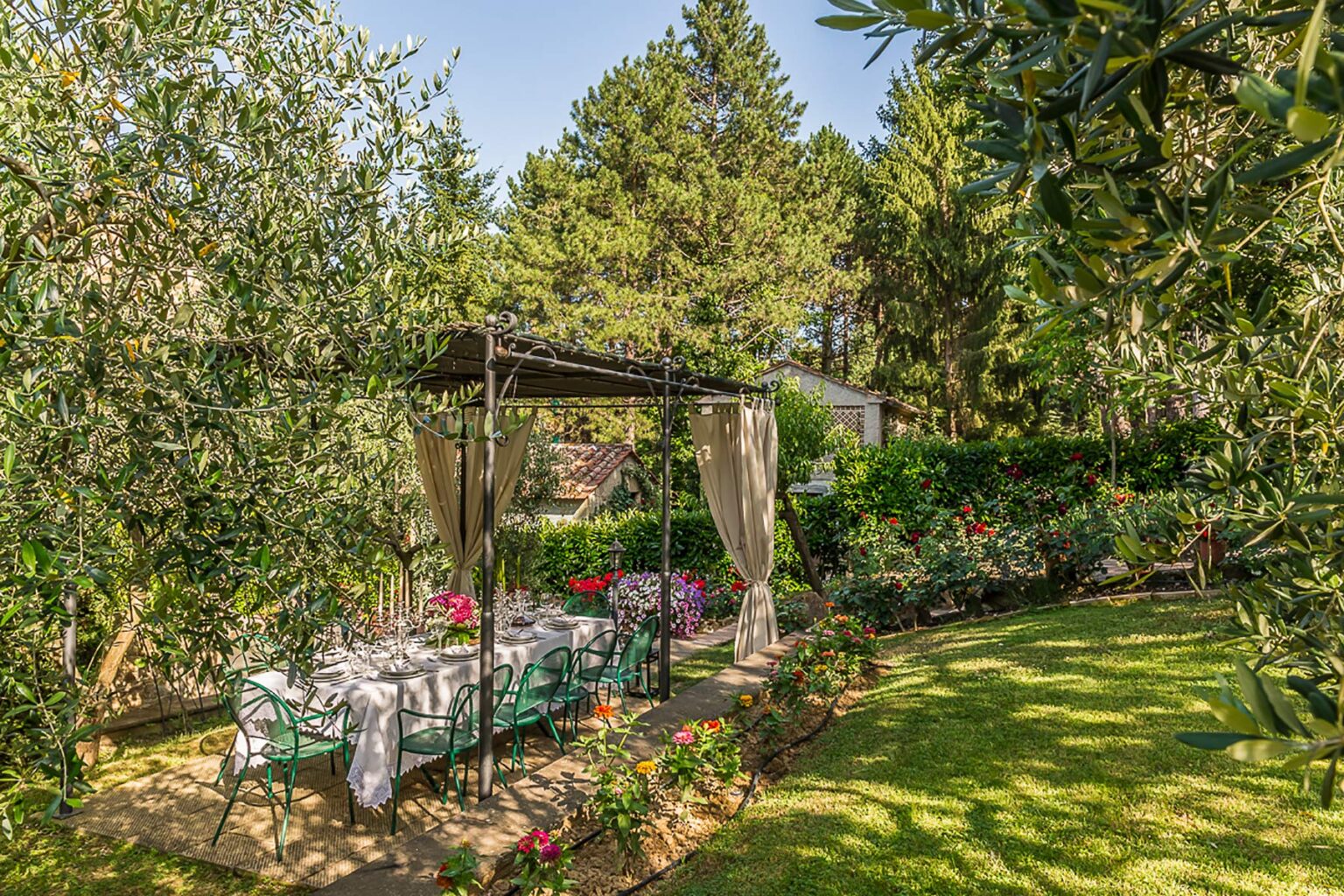 Monterchi Charming Retreat | Tuscany image 8 | Only on SopranoVillas