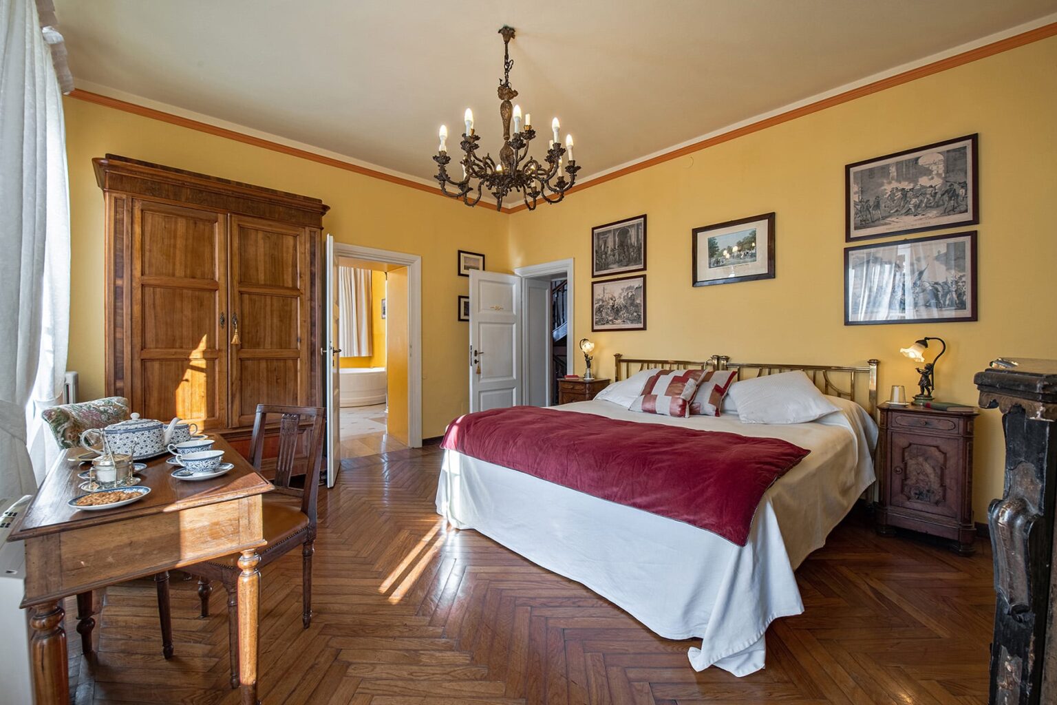 San Siro Prestigious Mansion | Lake Como image 33 | Only on SopranoVillas