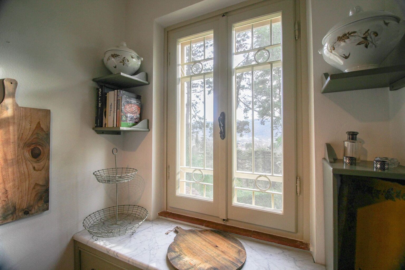 Forte dei Marmi Hilltop Villa | Tuscany image 11 | Only on SopranoVillas